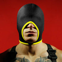 Open-mouth blindfold hood in yellow, size large. Fort Troff.
