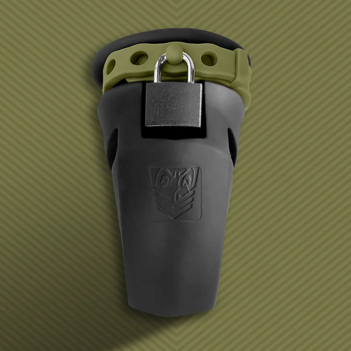 the CUMfort Cage locked with its padlock and adjustable silicone ring