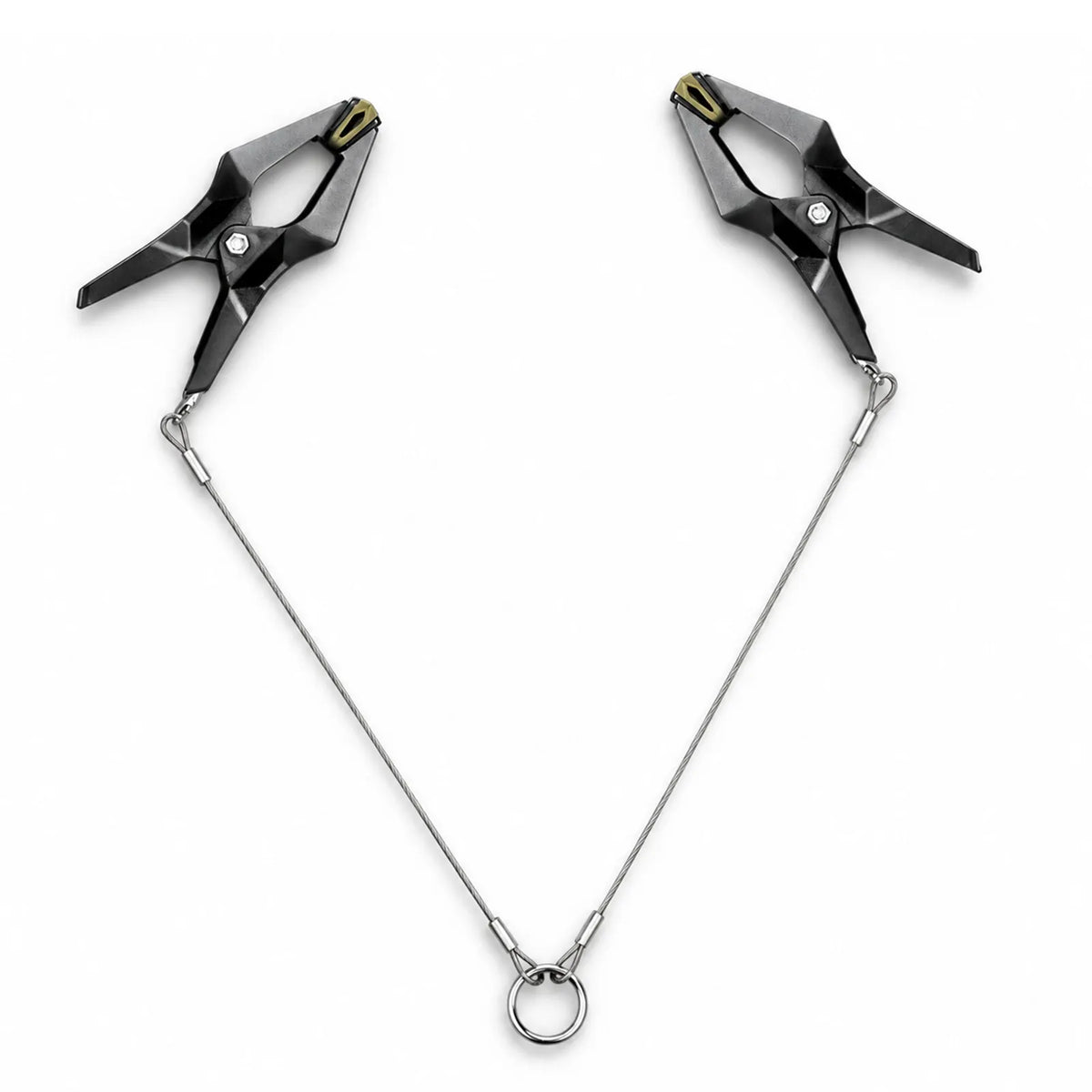 Hardwire Hangers XL nipple clamps pair with steel cord and center O-ring on a white background, Fort Troff