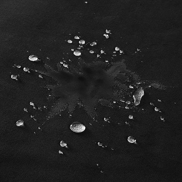 Liquid beading on the surface of the Velvet Guard waterproof sheet, Fort Troff